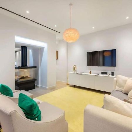 Posh 3 Bedroom Flat With Terrace And Indoor Fireplace In Mayfair, Near Hyde Park ลอนดอน ภายนอก รูปภาพ