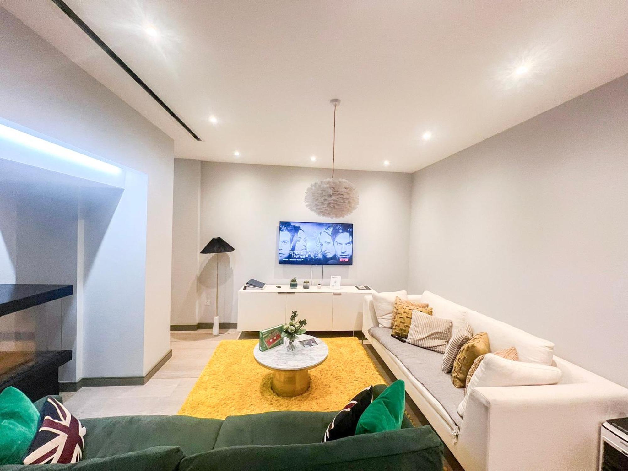 Posh 3 Bedroom Flat With Terrace And Indoor Fireplace In Mayfair, Near Hyde Park ลอนดอน ภายนอก รูปภาพ