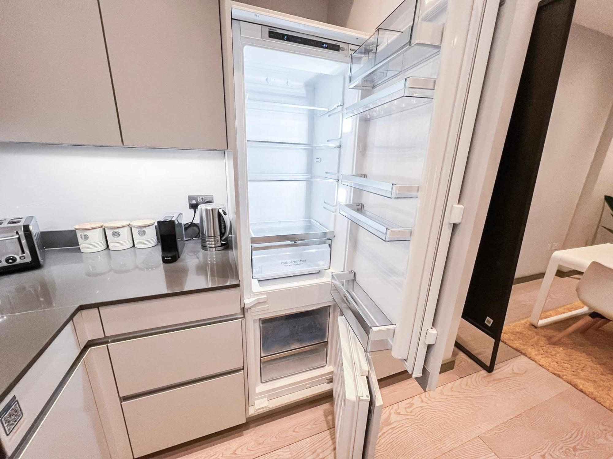 Posh 3 Bedroom Flat With Terrace And Indoor Fireplace In Mayfair, Near Hyde Park ลอนดอน ภายนอก รูปภาพ