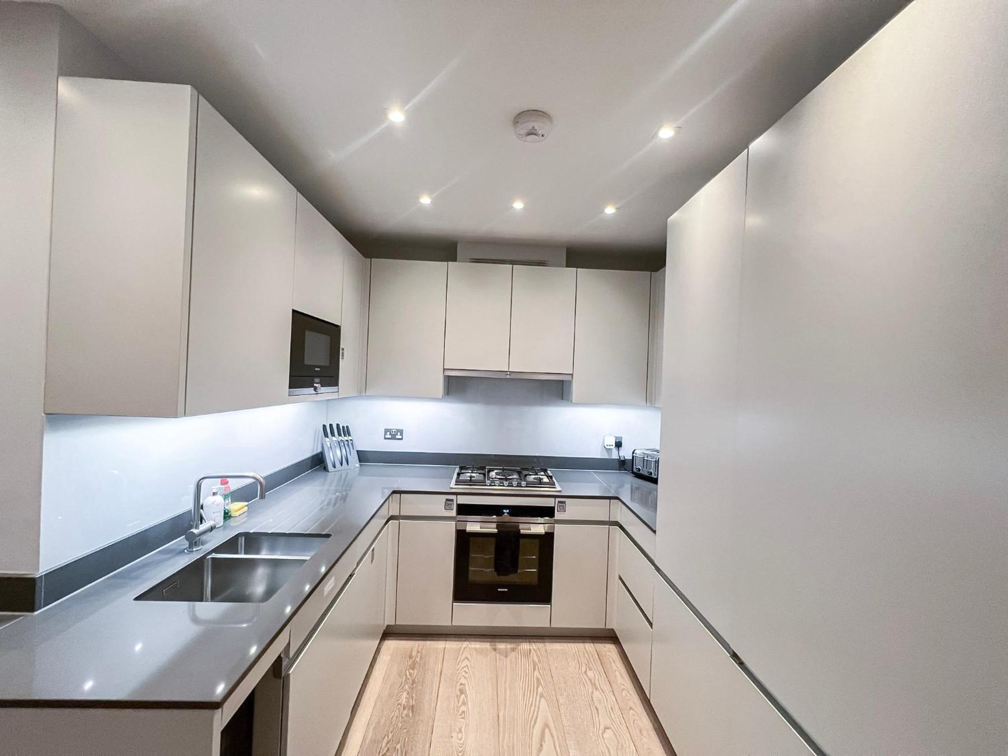 Posh 3 Bedroom Flat With Terrace And Indoor Fireplace In Mayfair, Near Hyde Park ลอนดอน ภายนอก รูปภาพ