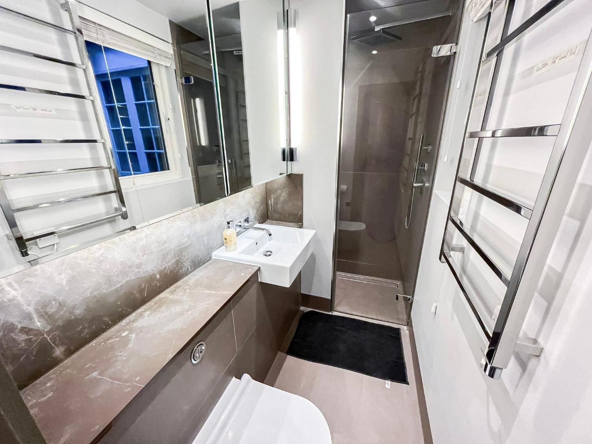 Posh 3 Bedroom Flat With Terrace And Indoor Fireplace In Mayfair, Near Hyde Park ลอนดอน ภายนอก รูปภาพ